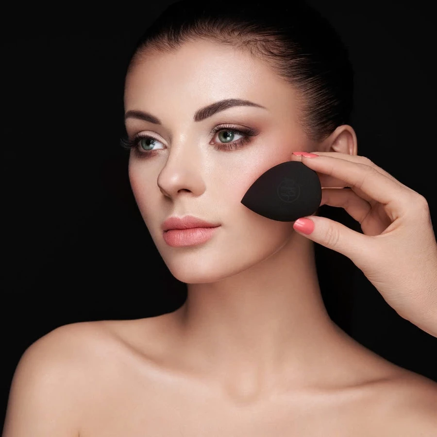 Mút Trang Điểm BH Cosmetics Miracle Complexion Size M BHM004